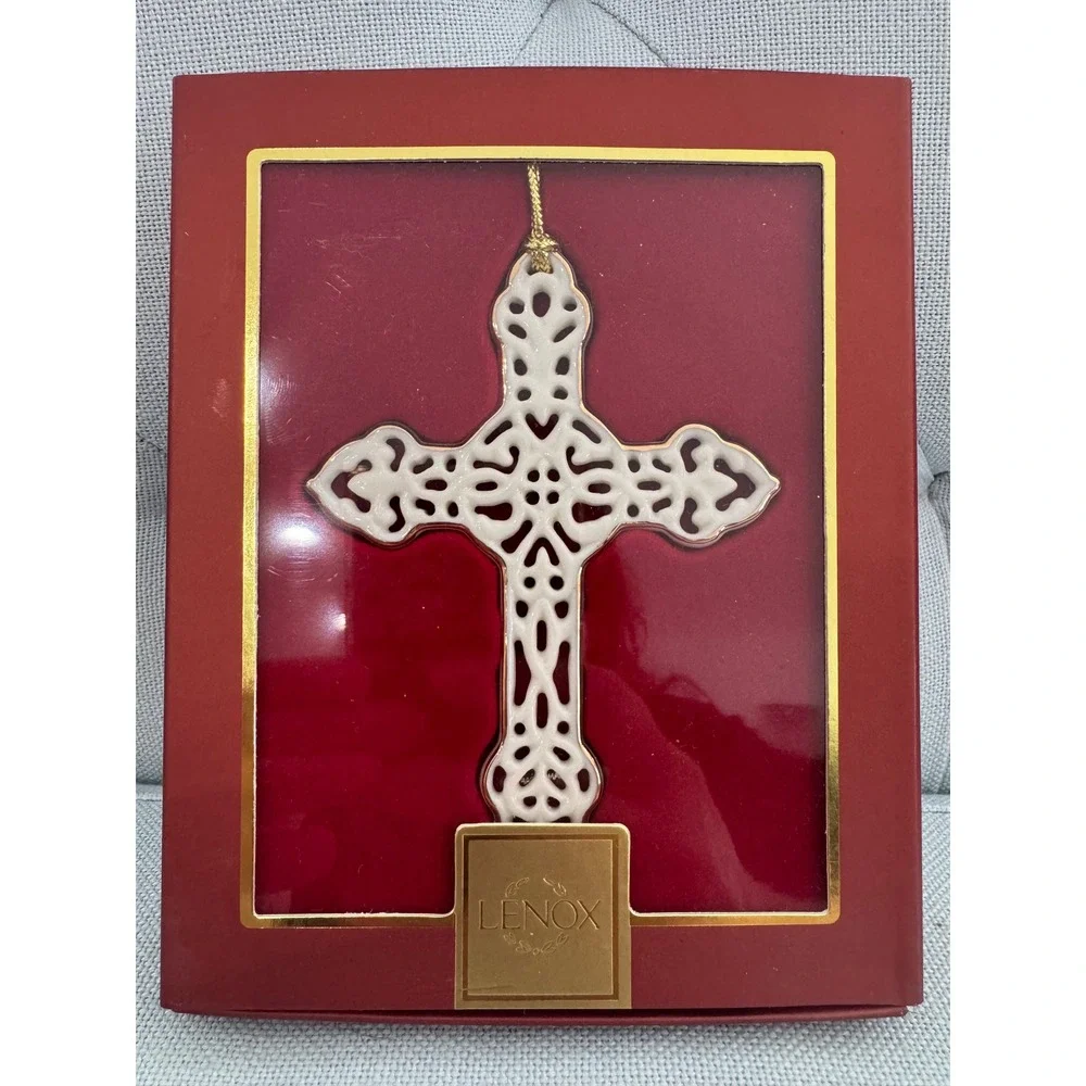 Lenox Pierced Cross Ornament Ivory Porcelain Gold Trim 6237945 Religious Decor